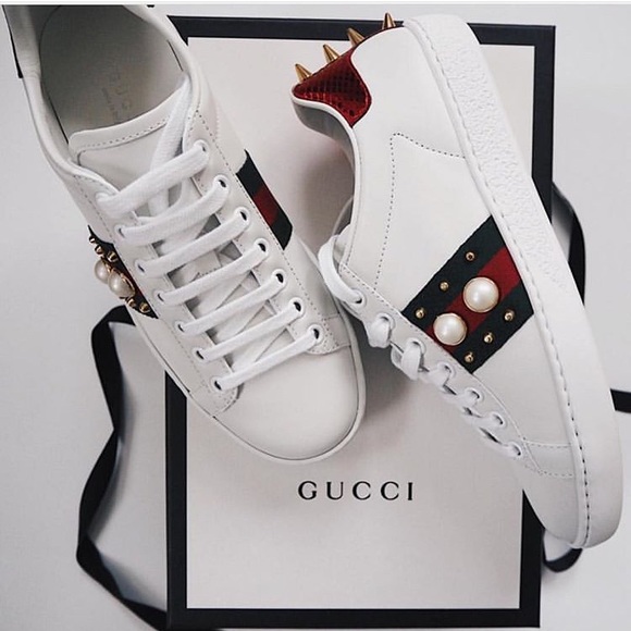 SHOP W CONFIDENCE, SANITIZING BEFORE SHIPPING - Picture 7 of 8